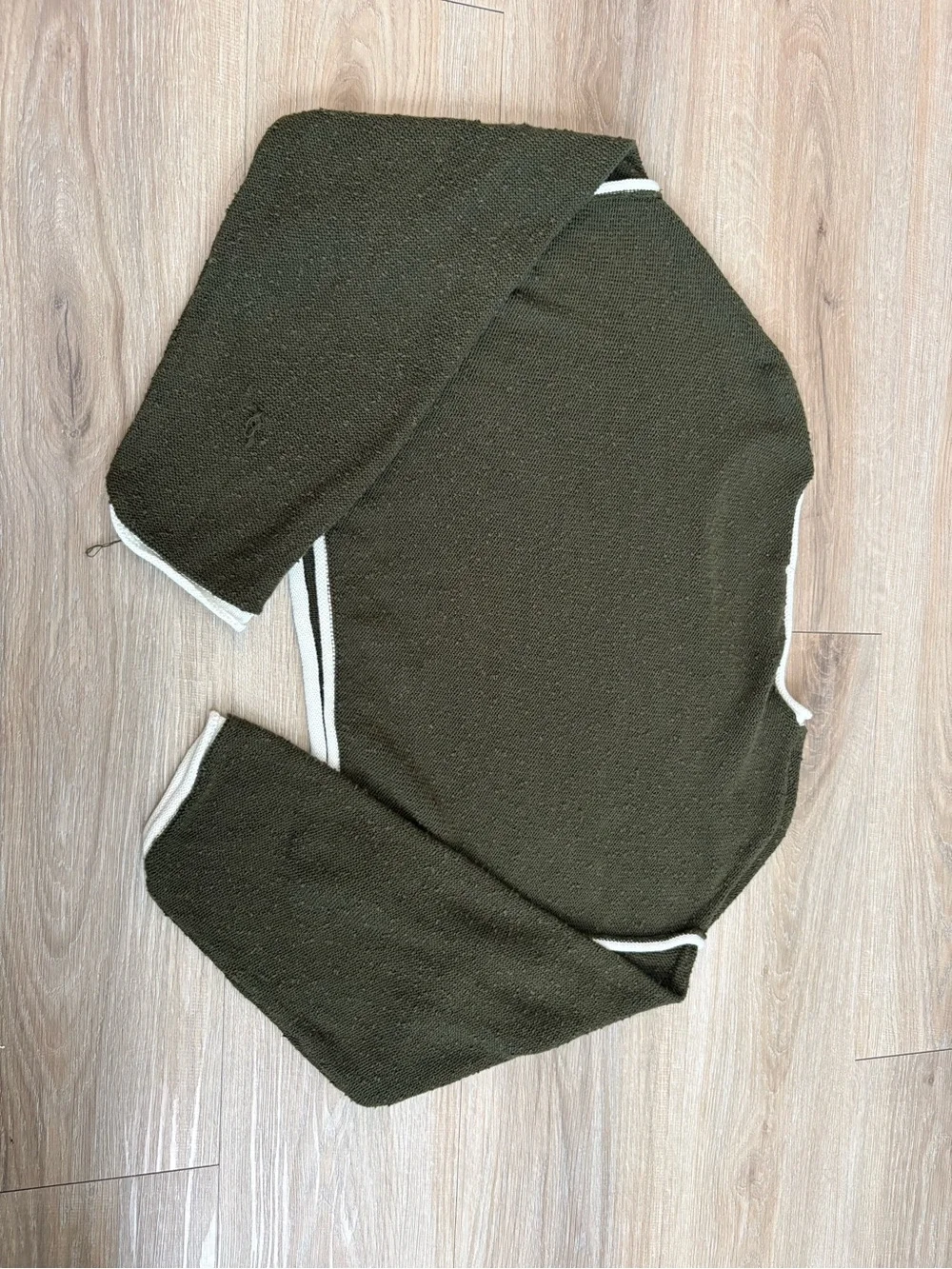 VICI Olive Green Cropped Knit with White Piping - Picture 5 of 7